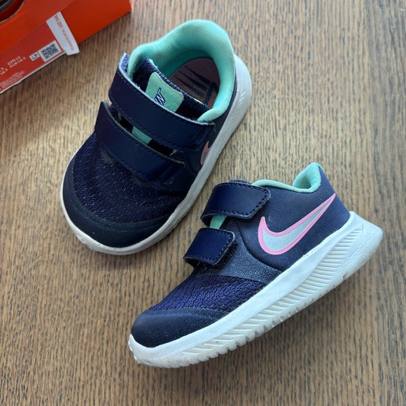 NIKE STAR RUNNER 2 (TDV) Size 4 - Picture 1 of 6